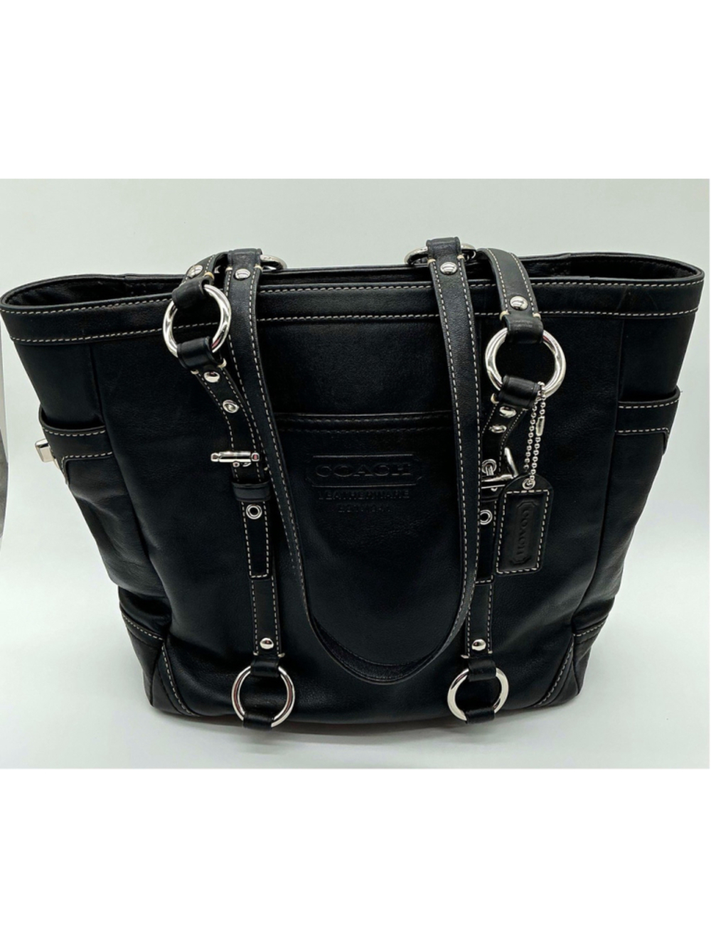 Coach Black Zip Tote Shoulder Bag Silver Hardware Bag Charm Medium Pockets